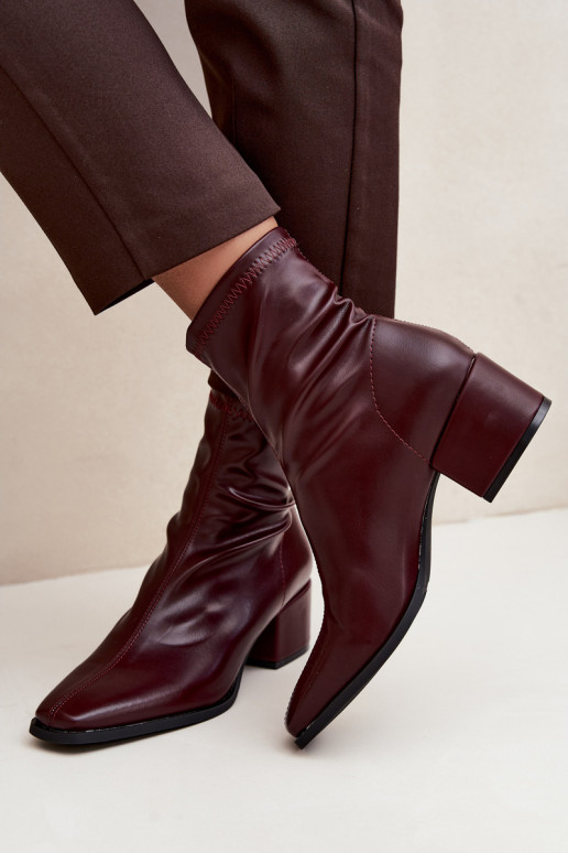 Botines de mujer con tacón tipo Klocek de cuero sintético en color burdeos Rosley