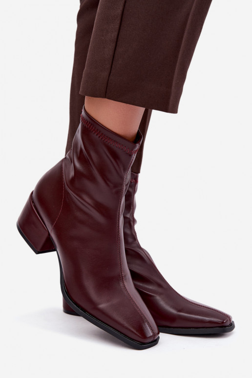 Botines de mujer con tacón tipo Klocek de cuero sintético en color burdeos Rosley