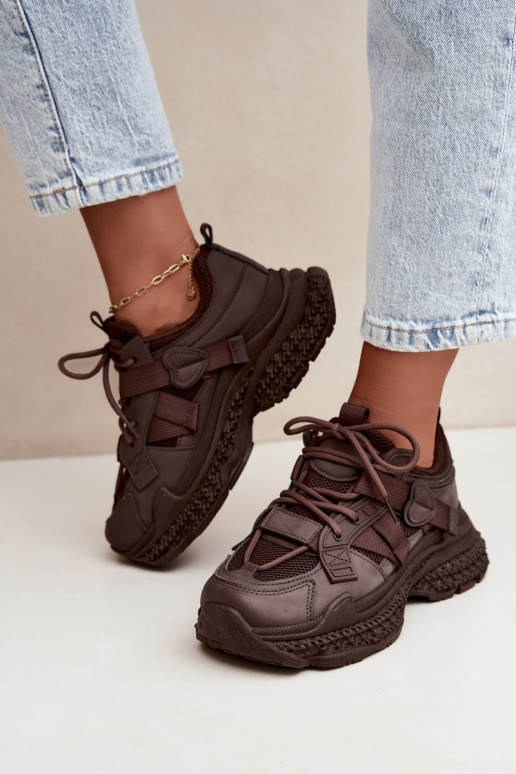 zapatillas con rayas en color chocolate Ellery