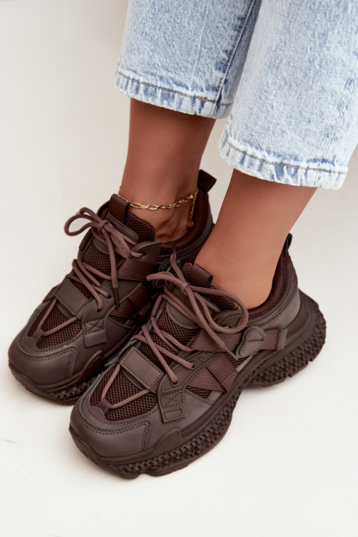 zapatillas con rayas en color chocolate Ellery