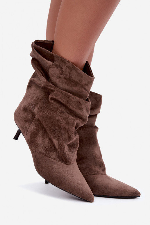 botines slouchy de tacón en color caqui Farren