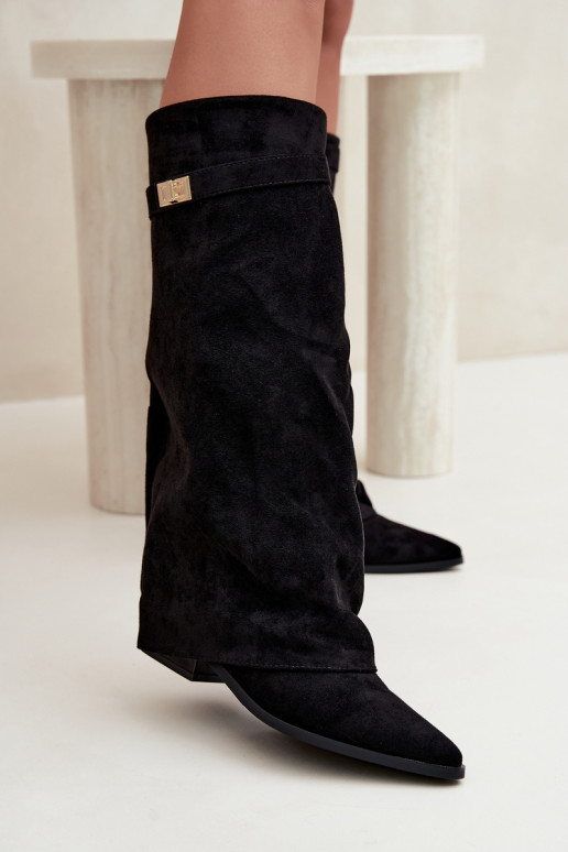botas altas para mujer con caña cosida en tacón bajo de ante sintético en negro Gisellea