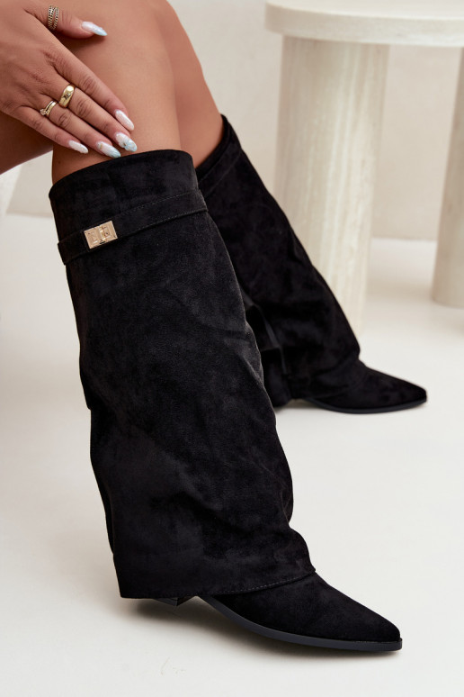 botas altas para mujer con caña cosida en tacón bajo de ante sintético en negro Gisellea