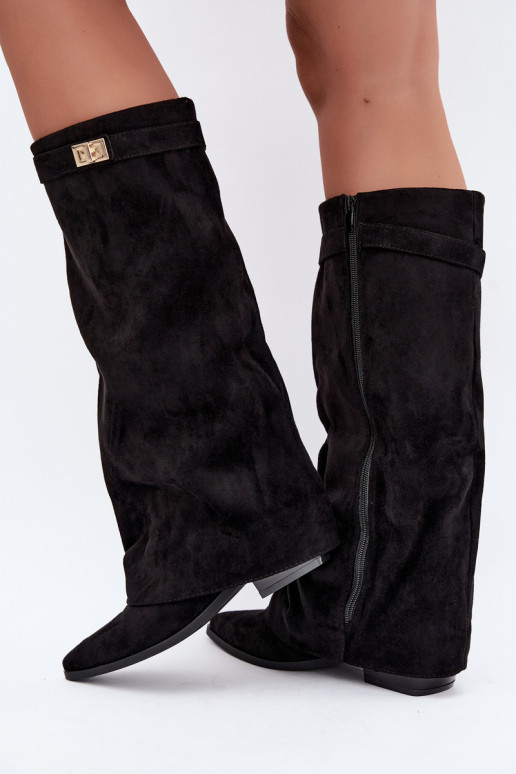 botas altas para mujer con caña cosida en tacón bajo de ante sintético en negro Gisellea