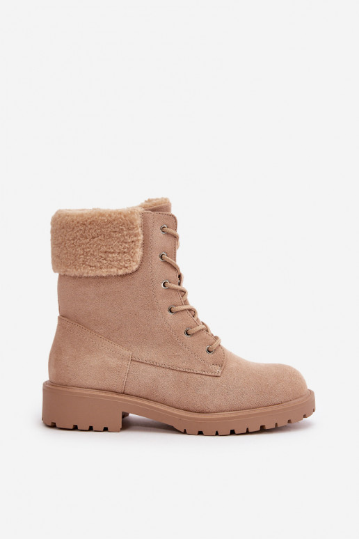 botas de trabajo aisladas para hombre hasta el tobillo en color arena