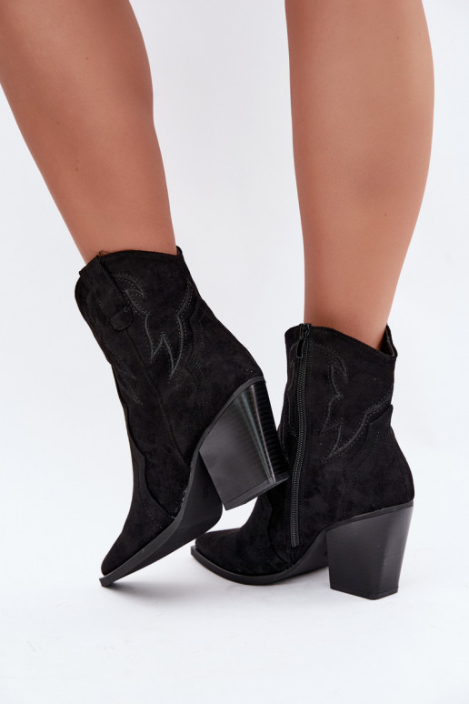 Botines de estilo cowboy para mujeres con tacones en color negro Berella