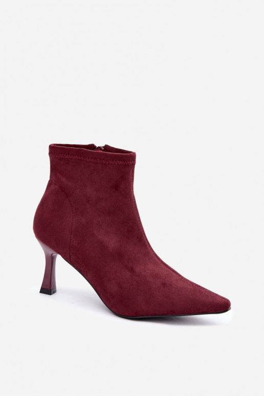 Botines de mujer con tacón delgado y costuras en color burdeos Clancy