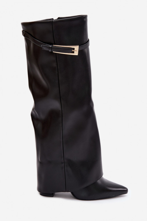 Botas largas con tacón y caña cosida con hebillas en color negro Amrie