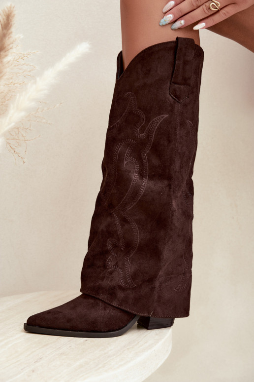 Botas largas de estilo cowboy con tacón y caña cosida en color chocolate Irella