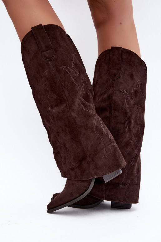 Botas largas de estilo cowboy con tacón y caña cosida en color chocolate Irella
