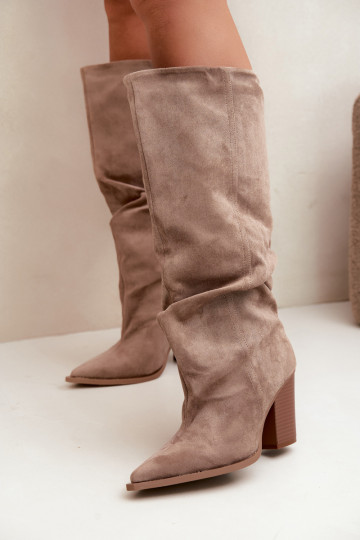 Botines chaki con tacones y volantes Jensy