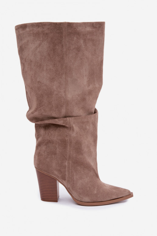 Botines chaki con tacones y volantes Jensy