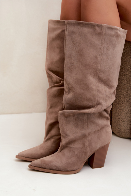 Botines chaki con tacones y volantes Jensy