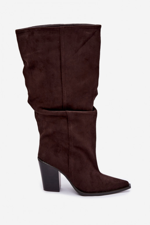 Botines de color chocolate con tacones y volantes Jensy