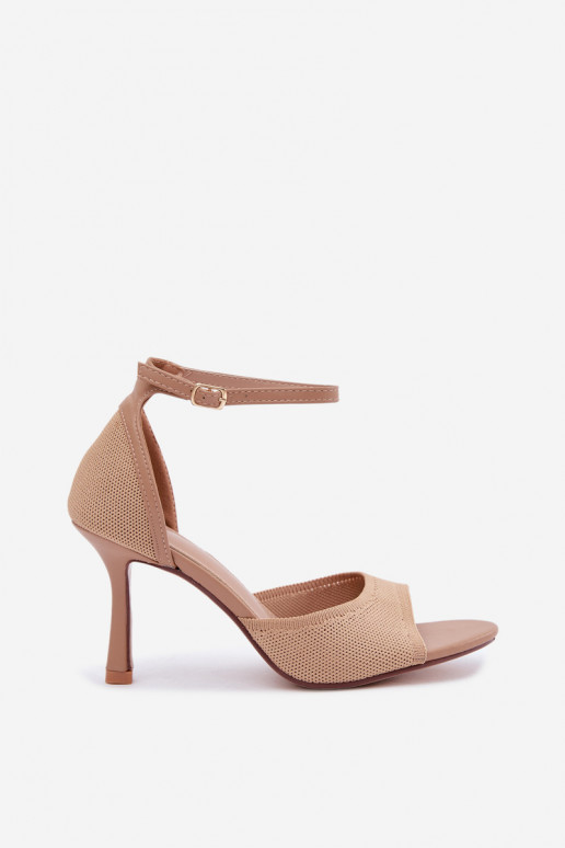 Sandalias con tacones finos en color arena Galya