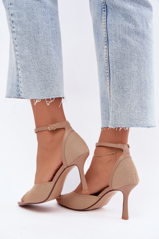 Sandalias con tacones finos en color arena Galya