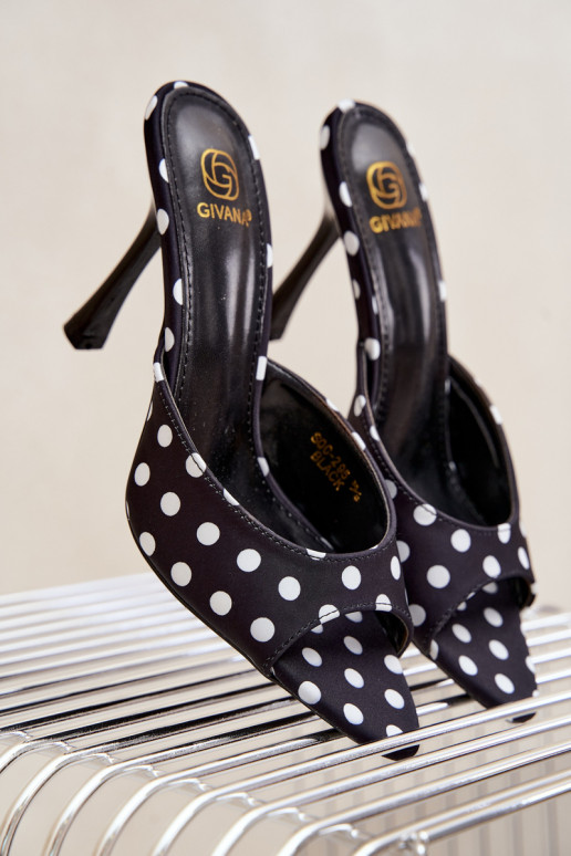 Sandalias con tacones finos y lunares de color negro Pevra