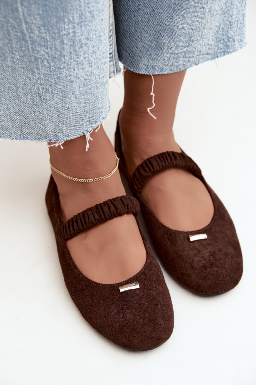 Sandalias de color chocolate con detalles decorativos Brinelle