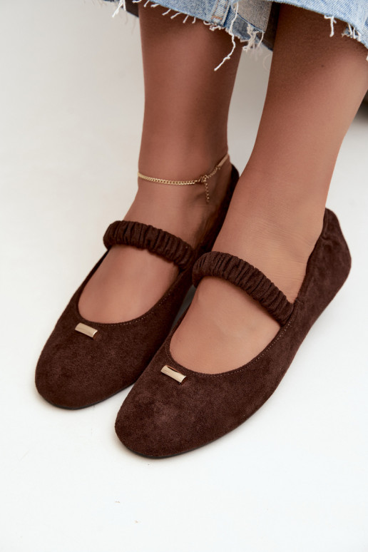 Sandalias de color chocolate con detalles decorativos Brinelle