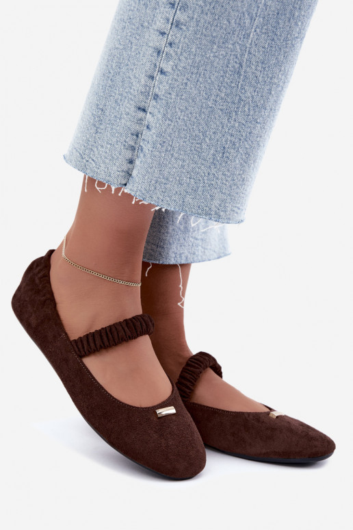 Sandalias de color chocolate con detalles decorativos Brinelle