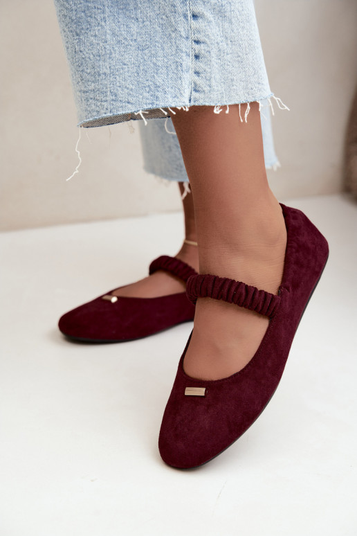 Sandalias de color burdeos con detalles decorativos Brinelle
