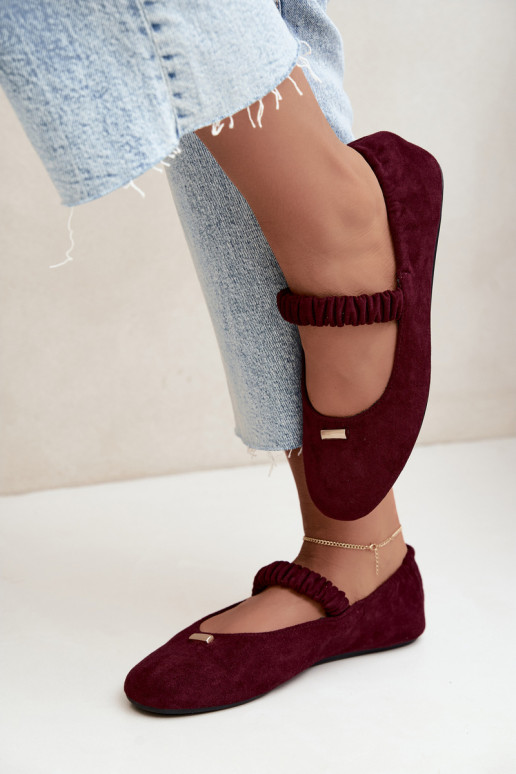 Sandalias de color burdeos con detalles decorativos Brinelle