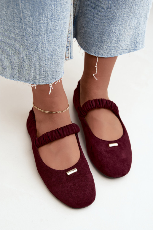 Sandalias de color burdeos con detalles decorativos Brinelle