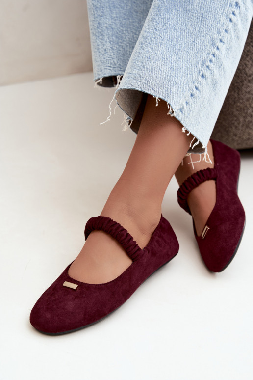 Sandalias de color burdeos con detalles decorativos Brinelle