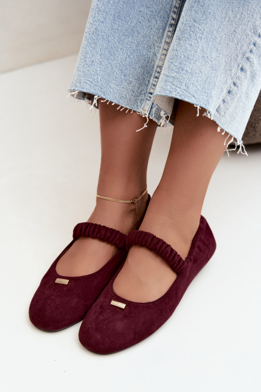 Sandalias de color burdeos con detalles decorativos Brinelle