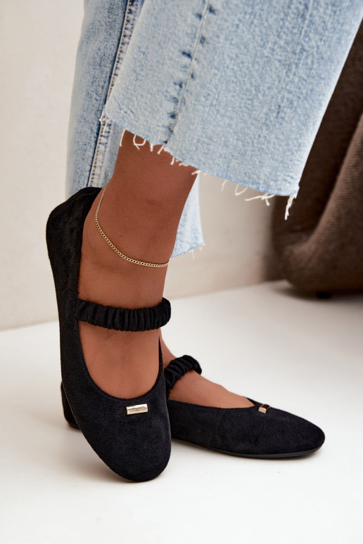 Sandalias negras con detalles decorativos Brinelle