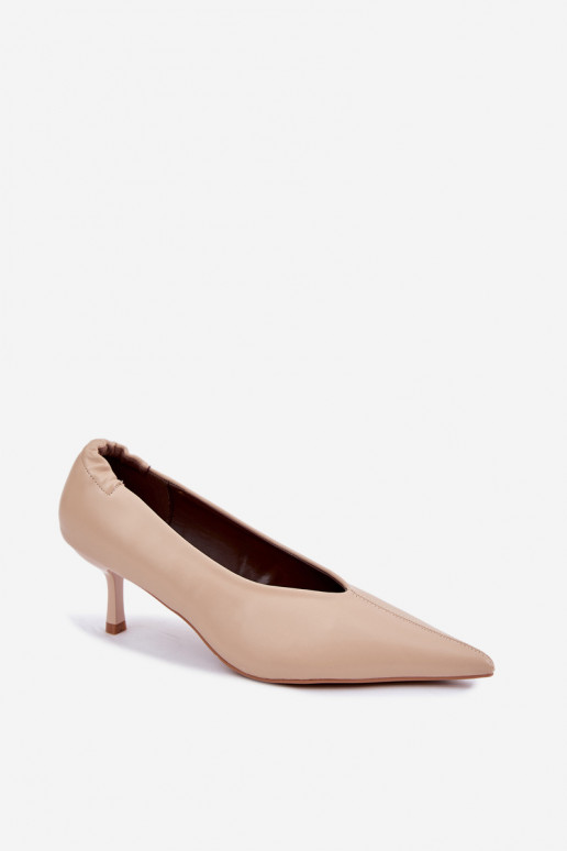 Tacones con bordados y elementos decorativos en color arena Dalis