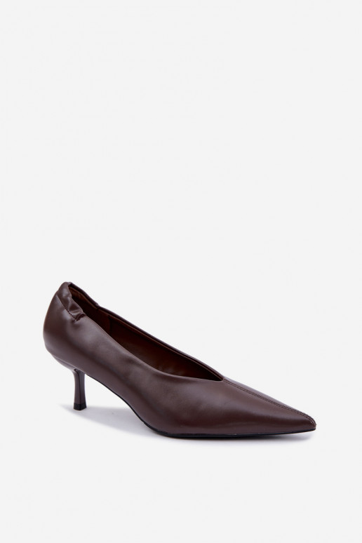 Tacones con bordados y elementos decorativos en color chocolate Dalis