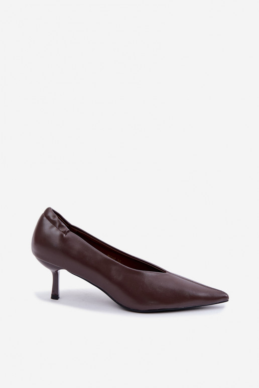 Tacones con bordados y elementos decorativos en color chocolate Dalis