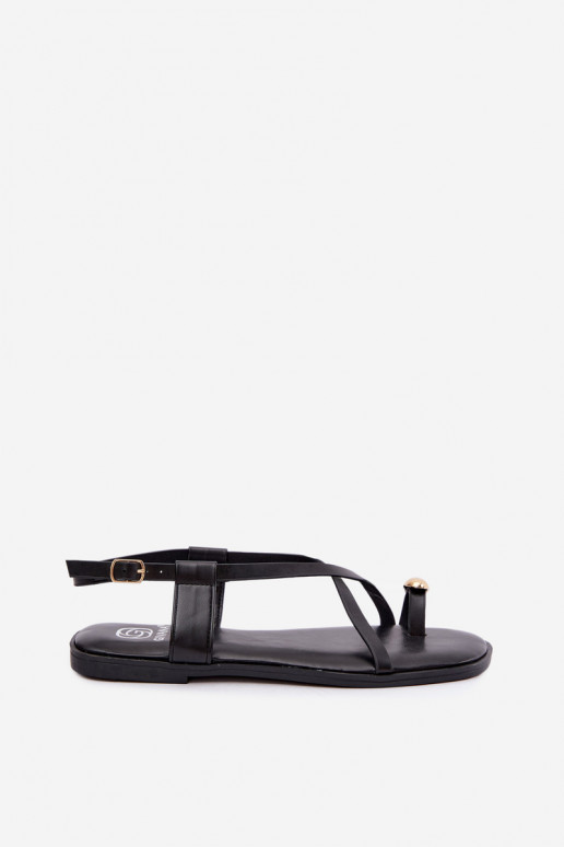 Sandalias planas con elementos elegantes en color negro Vensy
