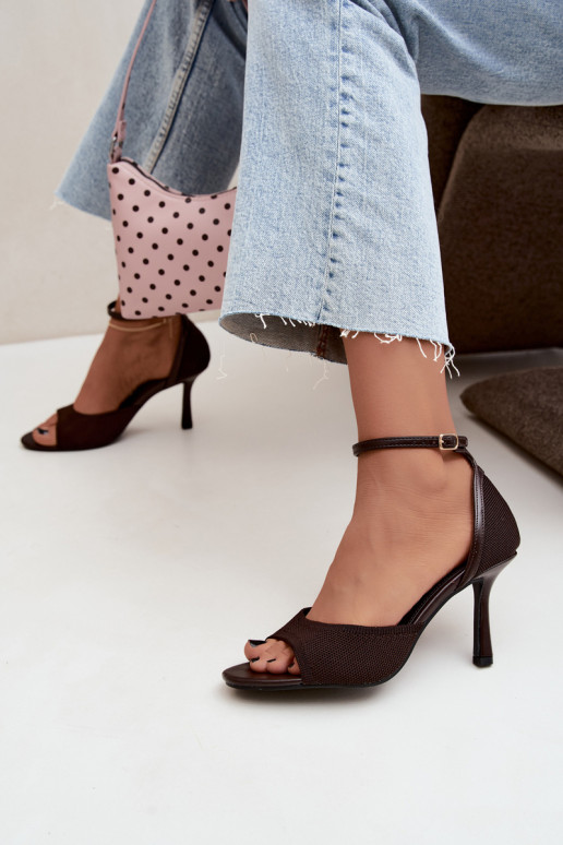 Sandalias de mujer con tacones finos en color chocolate Galya