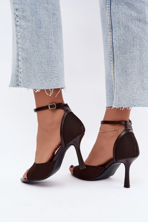 Sandalias de mujer con tacones finos en color chocolate Galya