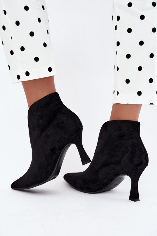botines para mujer con recortes y tacones en negro Jelya