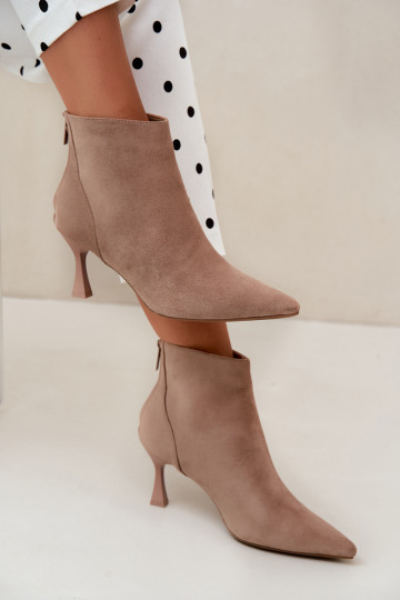 botines aislantes para mujer con tacones en color arena Elsya