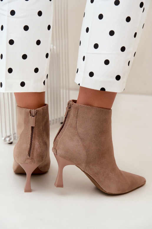 botines aislantes para mujer con tacones en color arena Elsya