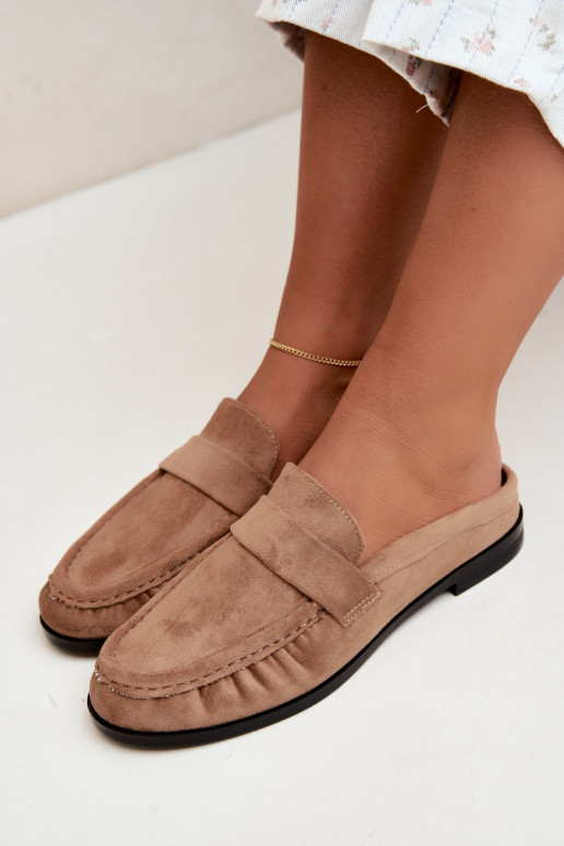 mocasines de mujer con tacón abierto en color arena Parella