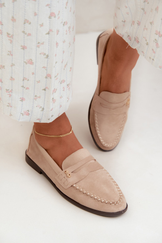 mocasines de mujer con detalles decorativos en color arena Treya