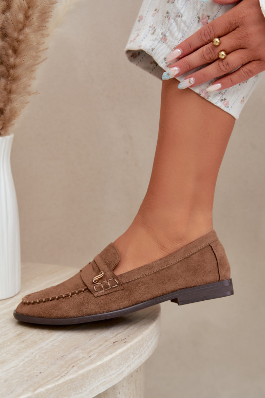 mocasines de mujer con detalles decorativos en color marrón Treya
