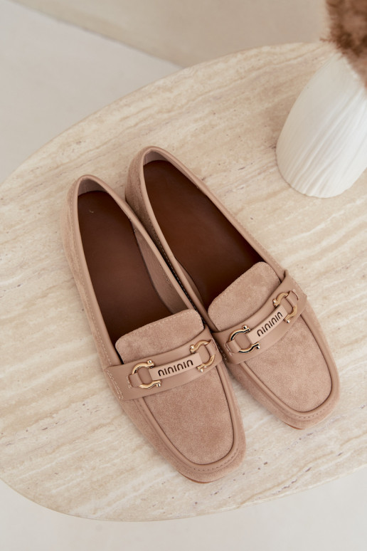 mocasines de mujer con elementos elegantes en color arena Evelora