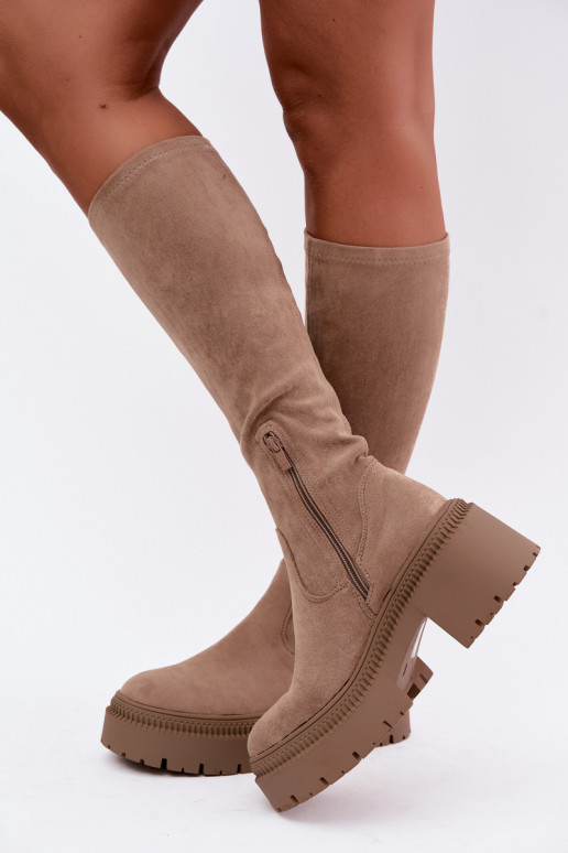 botas altas para mujer con plataforma en color arena Florinne