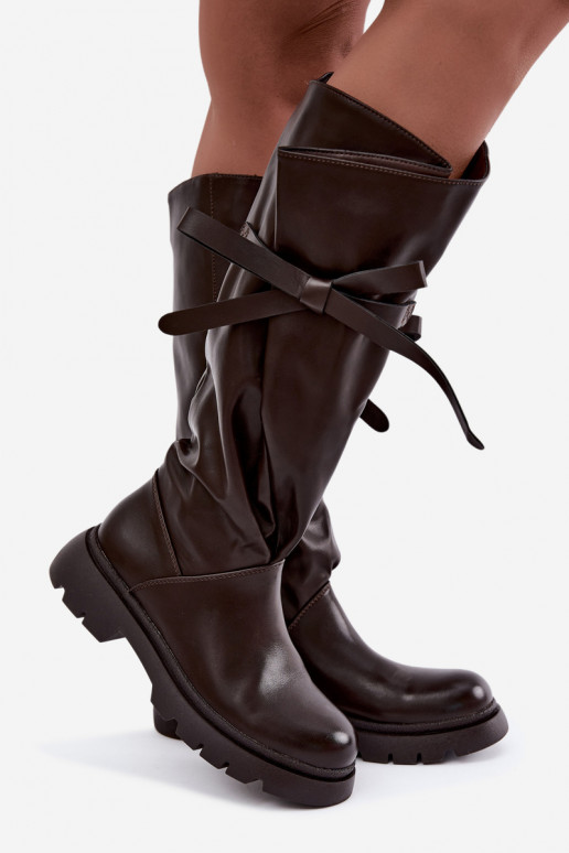 botas altas para mujer con tacones anchos y lazos en color marrón Amely
