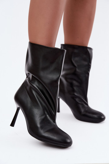 botines slip-on con tacones finos en color negro Jalisa