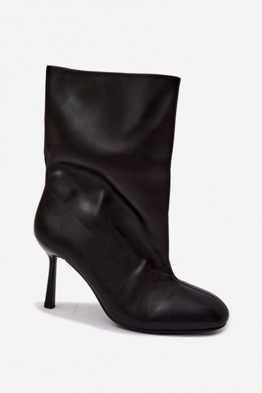botines slip-on con tacones finos en color negro Jalisa