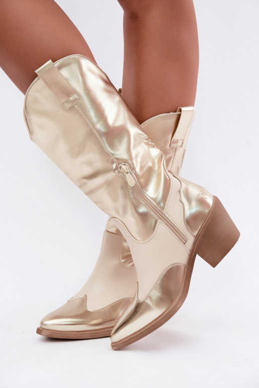 botas altas de estilo vaquero con tacones en color dorado
