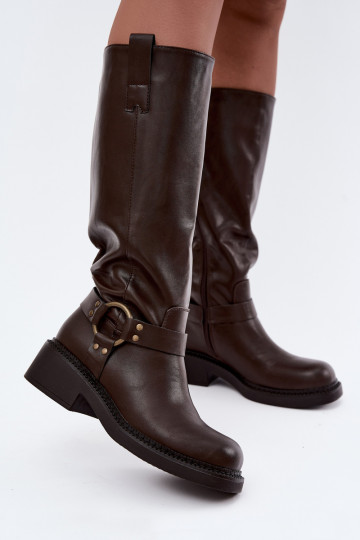 Botas altas para mujer con detalles decorativos en color chocolate Rileta