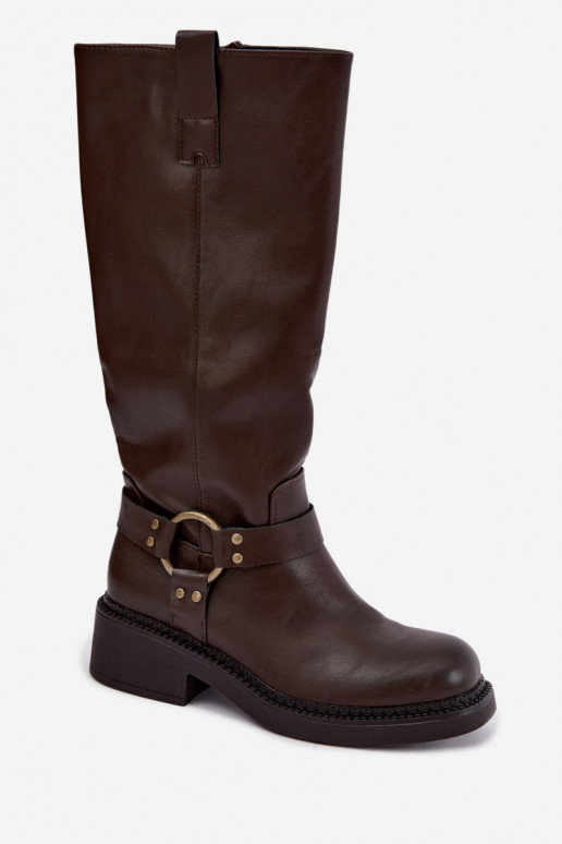 Botas altas para mujer con detalles decorativos en color chocolate Rileta